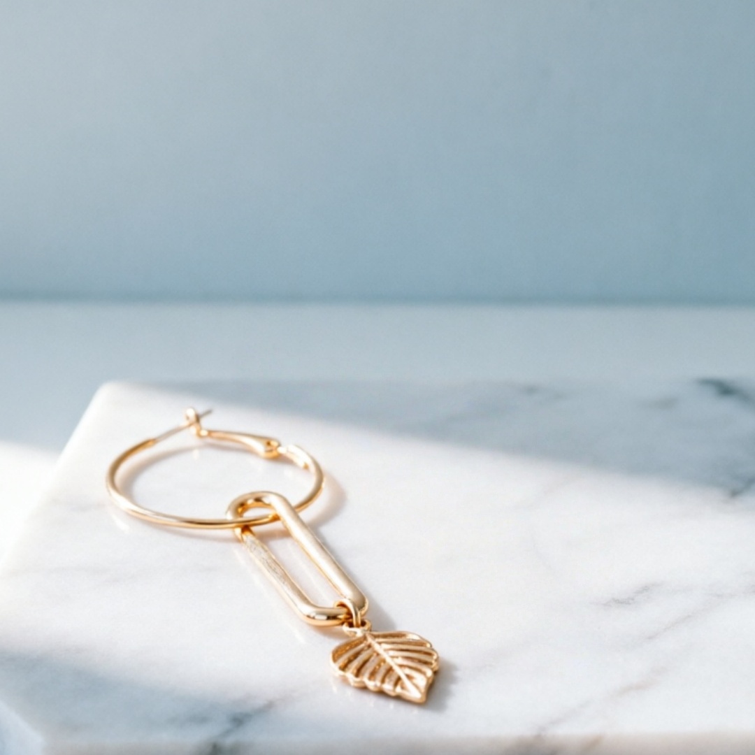 Hollow leaf pendant